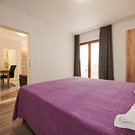 Cutan Apartman Trogir